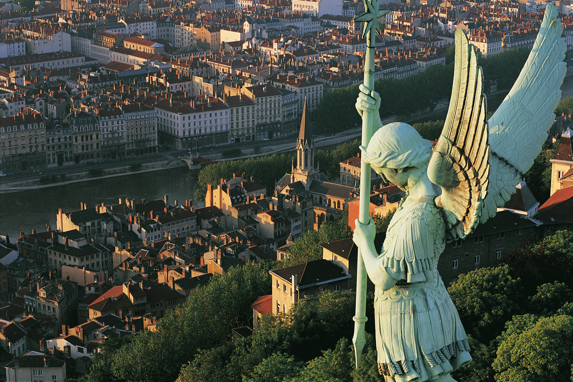 Panorama sur Lyon depuis les toits de la basilique de Fourvière © Tristan Deschamps