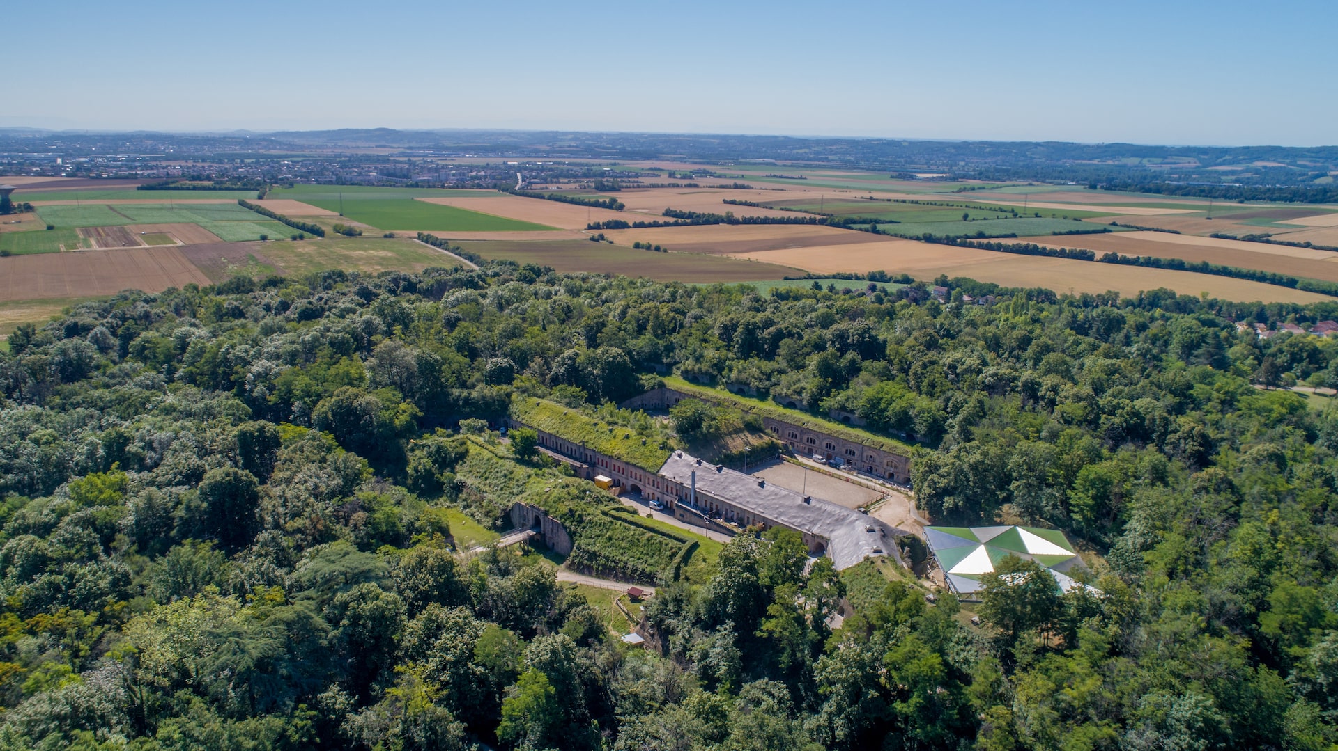 Feyzin vue ciel © Mairie de Feyzin / Nicolas Bennegent - Click and fly