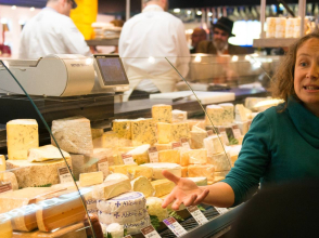 Visite gourmande des Halles de Lyon par Cybèle  © Charles Pietri